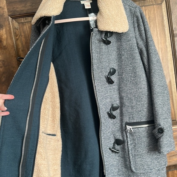 SUNDANCE Green Wool tweed Shearling Sherpa Toggle Zip Long Coat Size 8 NEW - Picture 4 of 6